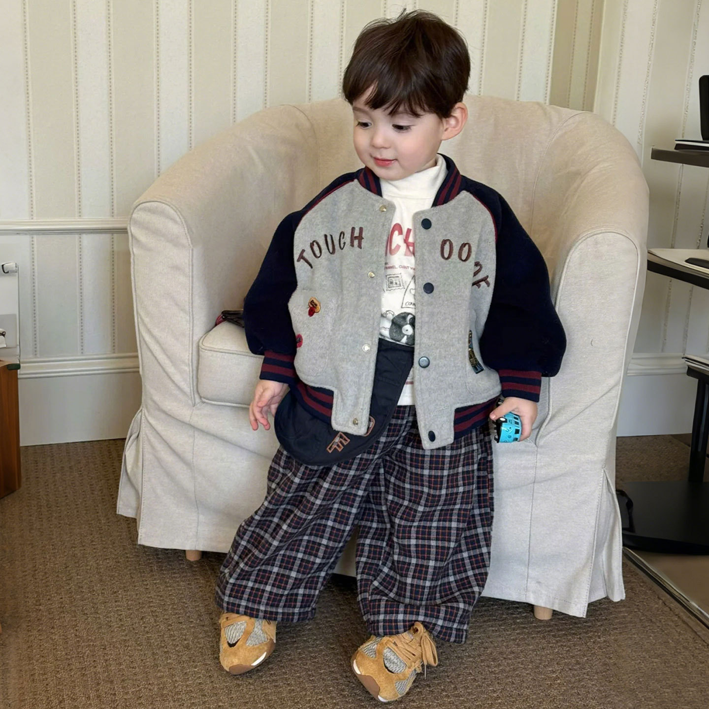 Boys' Jackets, Kidsren's Baseball Uniforms, Autumn and Winter Clothing, 2025 New Color Matching Jackets, Baby Girls' Quilted Warm Tops, Thick