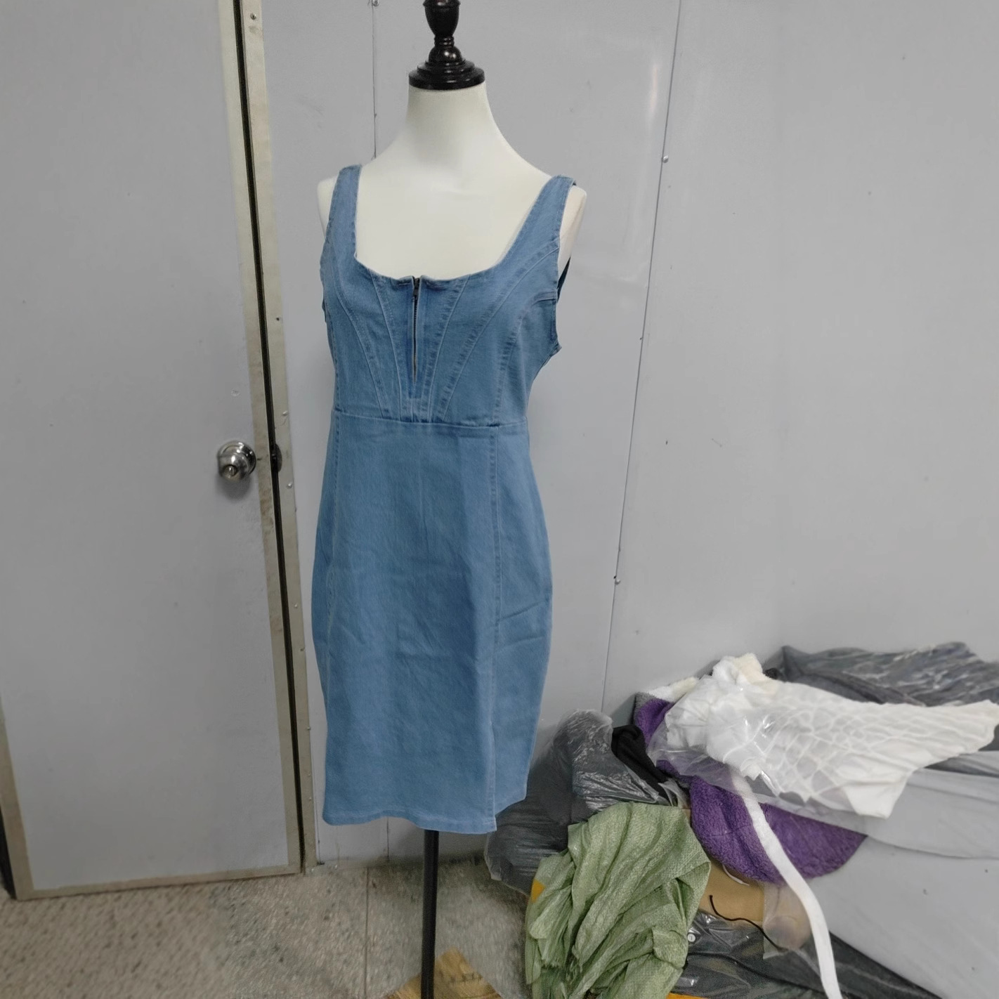 2023新款欧美跨境亚马逊U领做旧休闲风吊带连衣裙牛仔连衣裙Q339