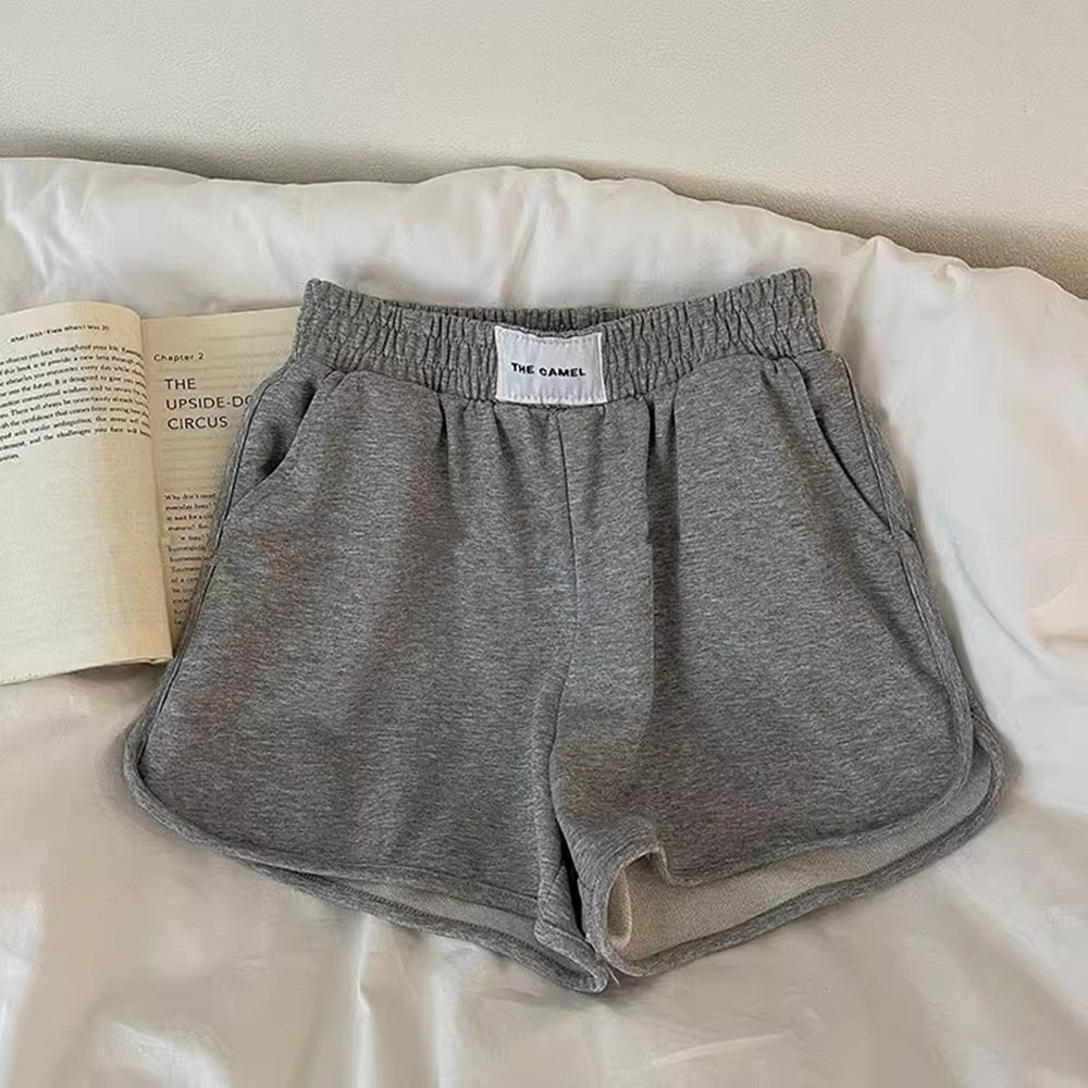 회색