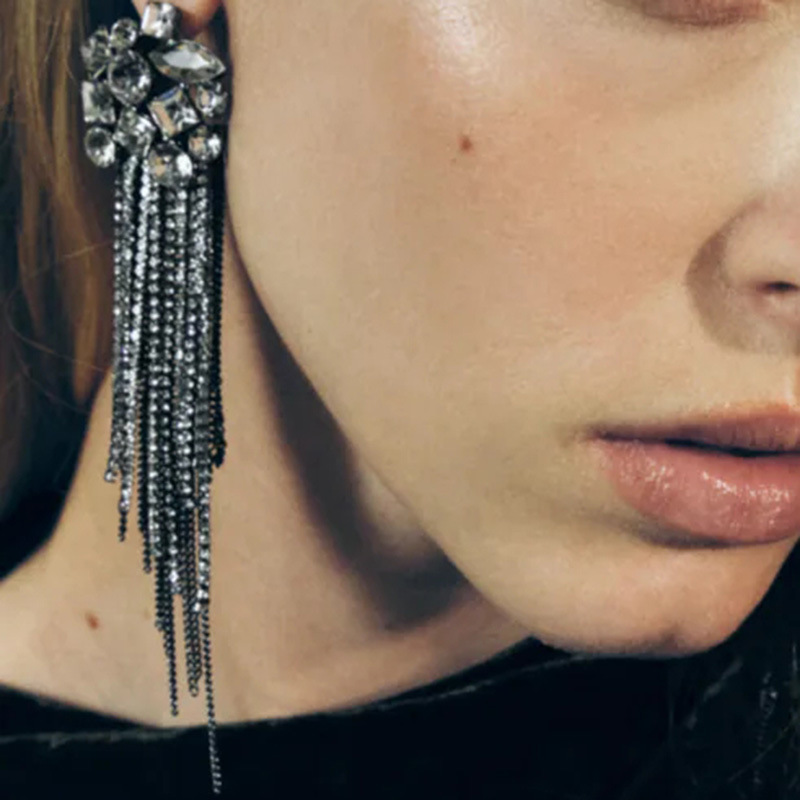 Long Tassel Metal Black Rhinestone Earrings European And American Crystal Earrings display picture 2