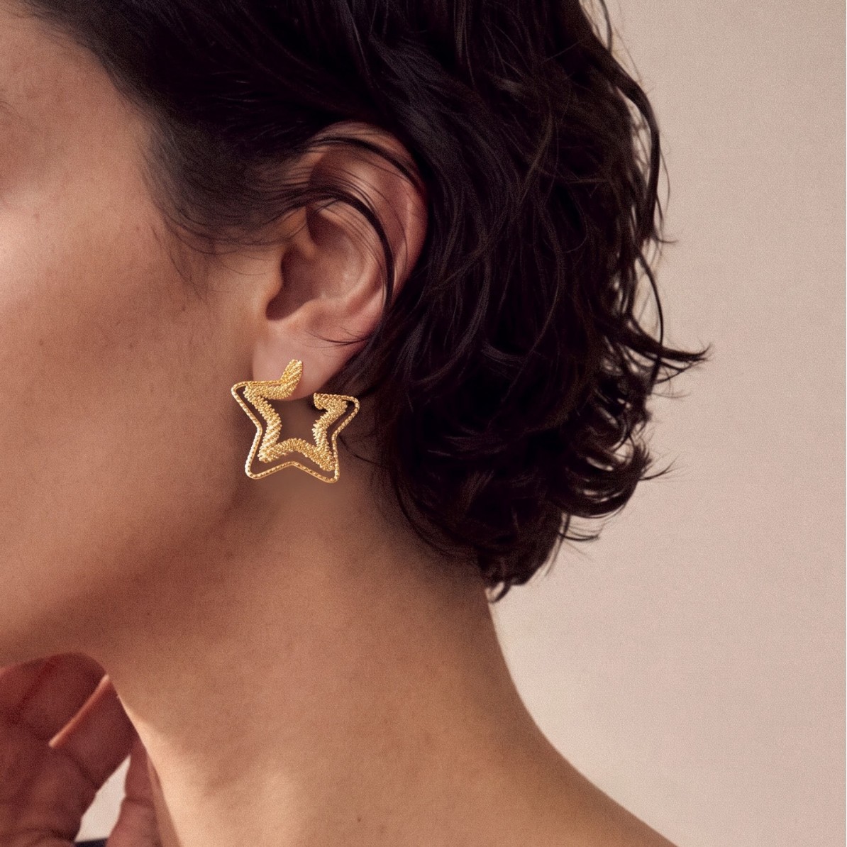 New sweet and elegant long tassel earrings with micro-paved cubic zirconia, fashionable and versatile five-pointed star design, popular internet celebrity style