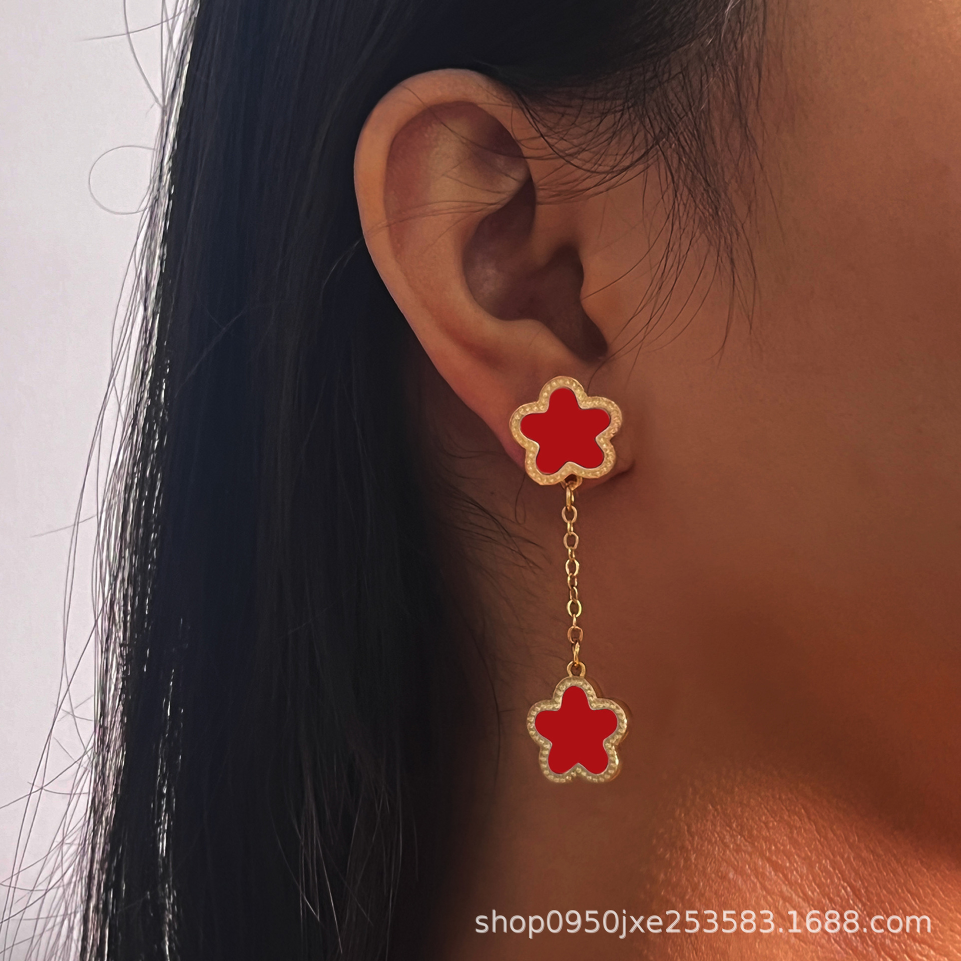 챙이 넓은 매화 2 섹션 귀걸이 레드