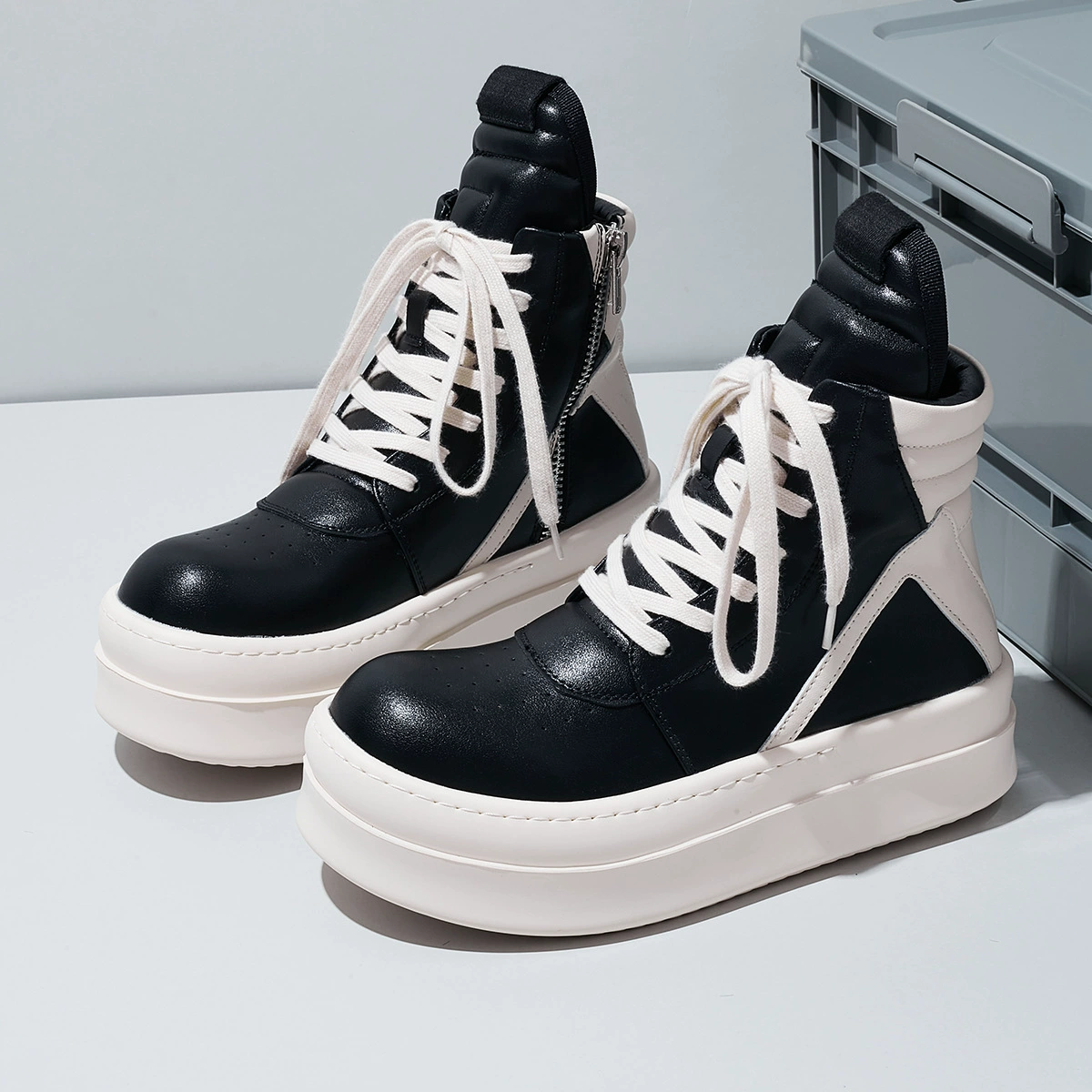 2025 осень и зима, новые модные короткие ботинки из натуральной кожи в европейском и американском стиле, высокие, с перевернутым треугольником, черно-белые, персонализированные мужские туфли на толстой подошве, увеличивающие рост, тренд