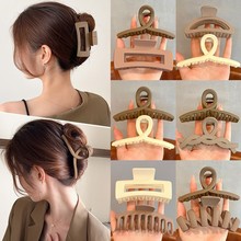 中古字母抓夹洗脸大号高级感发抓后脑勺鲨鱼夹新款夹子女发饰批发