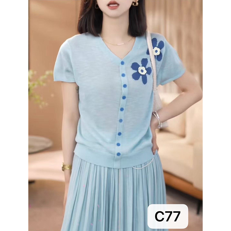 Knitted Woolen Cardigan Short-Sleeved T-Shirt Embroidered Chrysanthemum Elegant Fashionable High-End Factory Wholesale Young Women's Tops