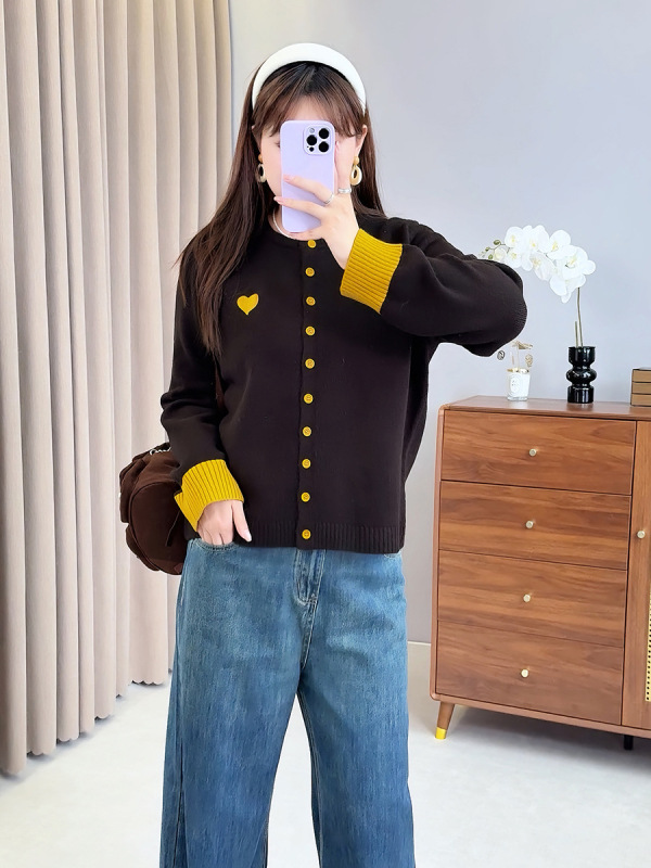 子元2025秋季新款大码胖mm女装刺绣爱心撞色针织开衫女式毛衣F585|undefined