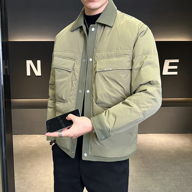 24 invierno nuevo estilo joven estilo comerciante coreano con capucha cálida casual color de contraste chaqueta de plumón de pato blanco para hombres