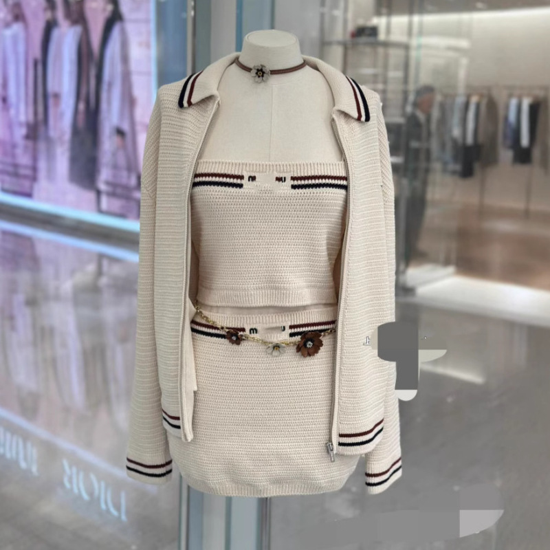 Miu Summer New Knitted Knitwear Short Age-Reducing Fashion m Suit Cardigan Vest Half Skirt Three-Piece Set