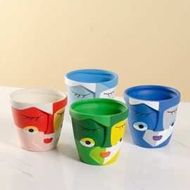 园艺灌溉工具;装饰花瓶;酒杯