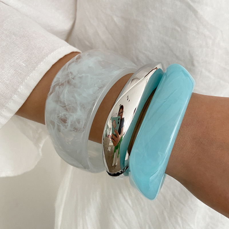 European and American Cross-Border Jewelry Fashion Exaggerated Asymmetrical Resin Bracelet Dopamine Colorful Rendering Ladies Bracelet