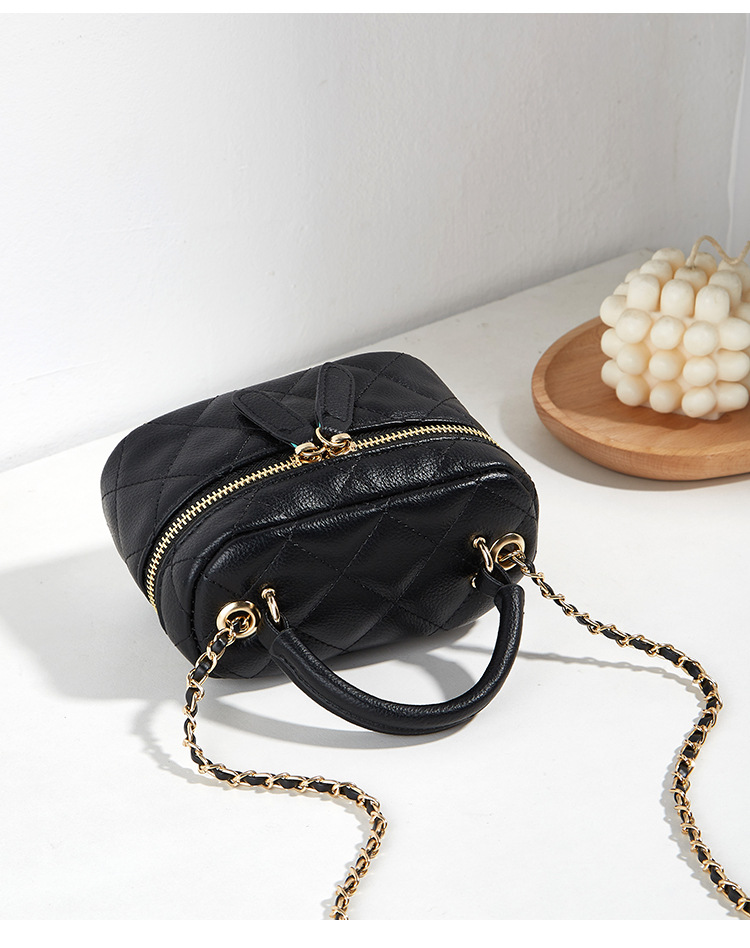 Borsa a tracolla mini trapuntata alla moda con catena_voghion.com