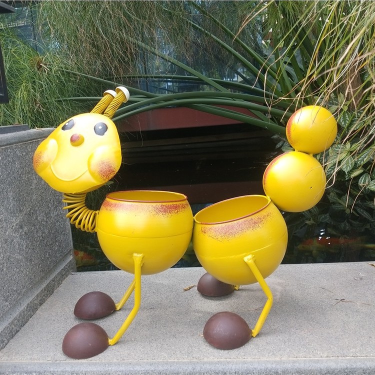 노란색은 오래되었습니다.