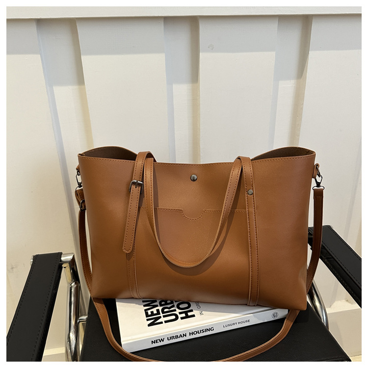 Retro texture commuting solid color simple 2024 autumn new large-capacity single-shoulder bag with a relaxed underarm tote bag undefined