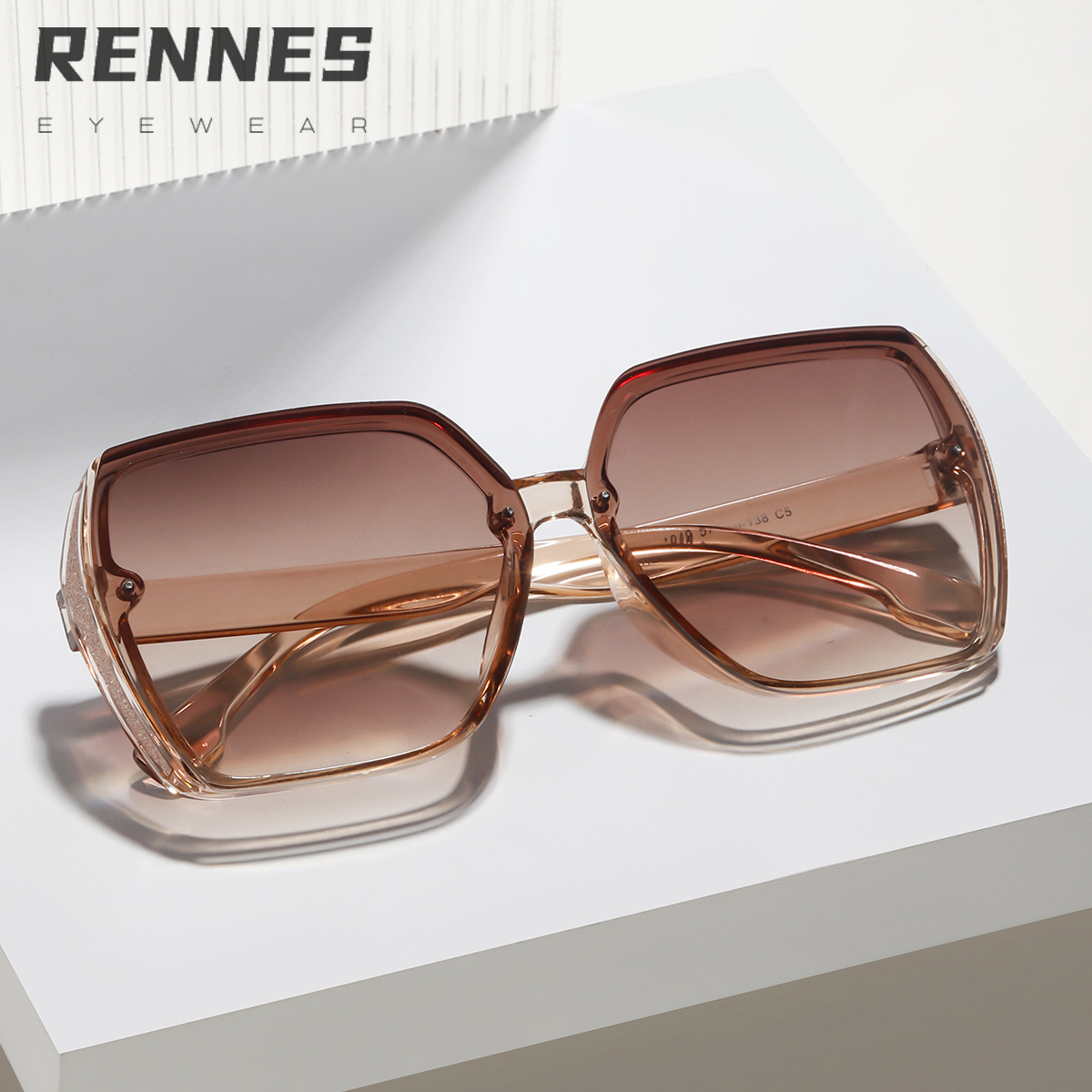 2022 Nueva celebridad de Internet mismo estilo gafas de sol personalidad europea y americana ins estilo gafas de sol mujeres de moda gran marco gran cara adelgazante 90949