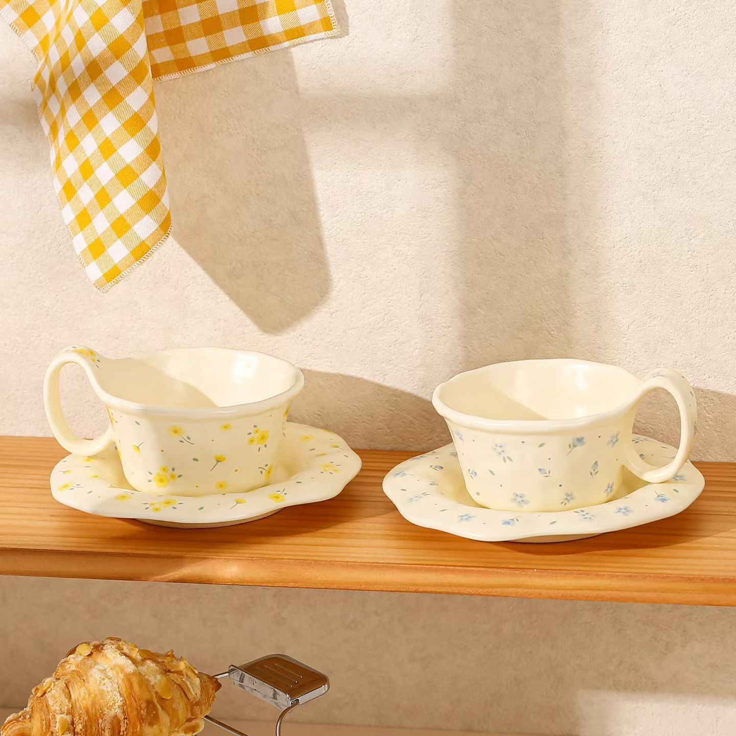 Creativo de alto valor de la cara Xiaozuihua taza de cerámica combinación de plato taza de marca para chicas taza de café de la tarde taza de té transfronteriza