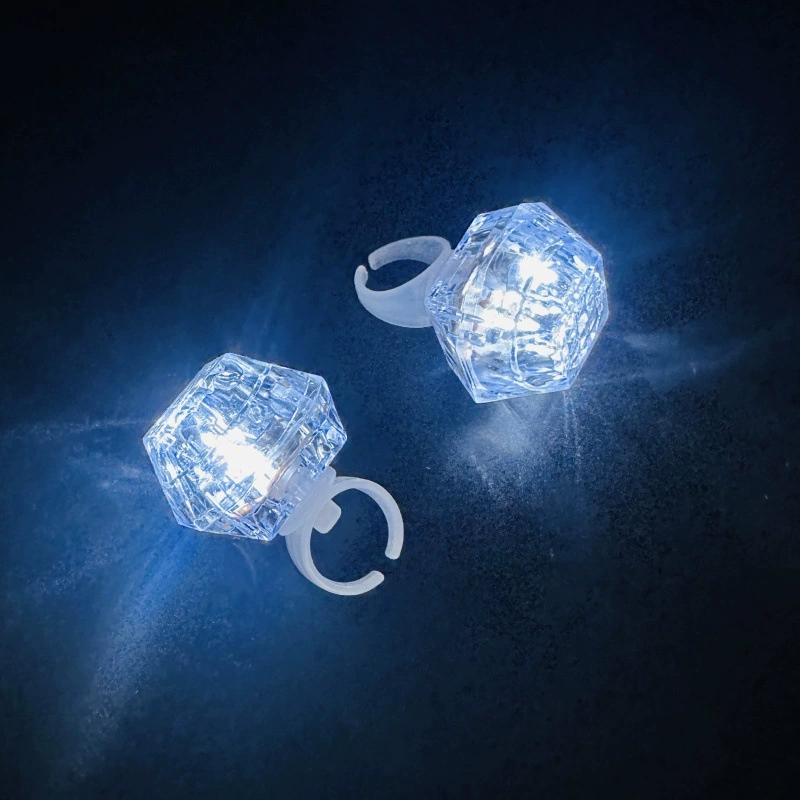 LED цветной кольцевой свет с имитацией бриллианта, светящийся пальцевой свет для концертов, вечеринки, поддержка внимания, светящийся кольцо-лампа