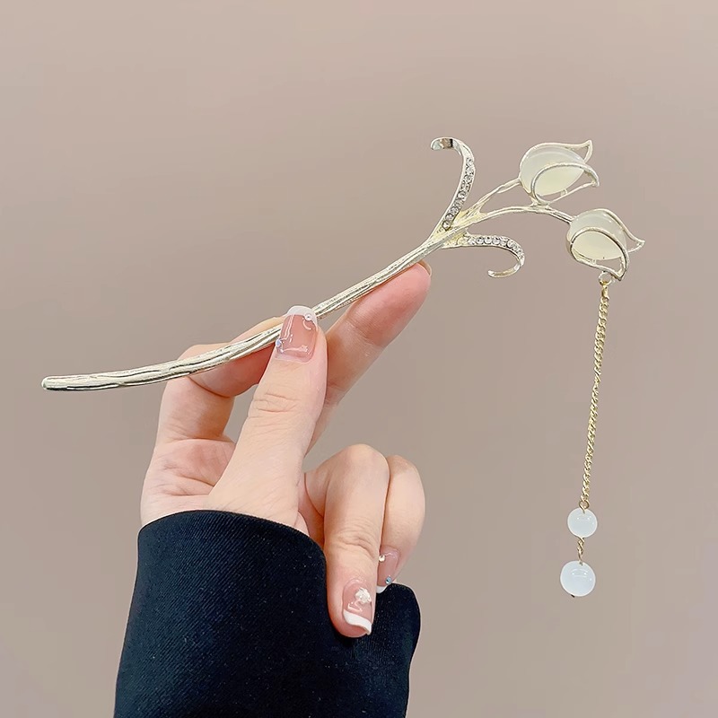 2024 estilo antiguo borla flor en forma de U horquilla estilo chino femenino tocado de Hanfu horquilla de pelo de placa de movimiento de sentido avanzado horquilla de pelo