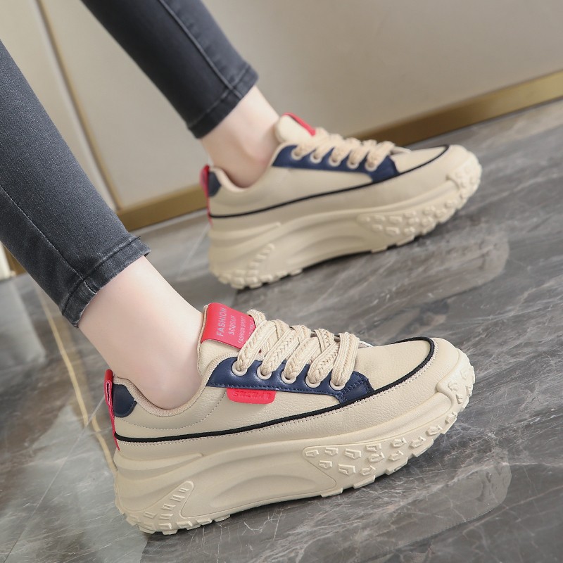 Zapatos muffin de mujer versátiles 2025 verano y otoño nuevos zapatos de alta calidad con suela gruesa deportiva casual aumentando la altura de los zapatos de mujer
