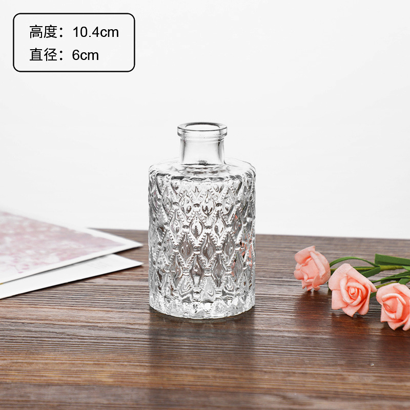 Transparent glass vases for decorating dining tables, home