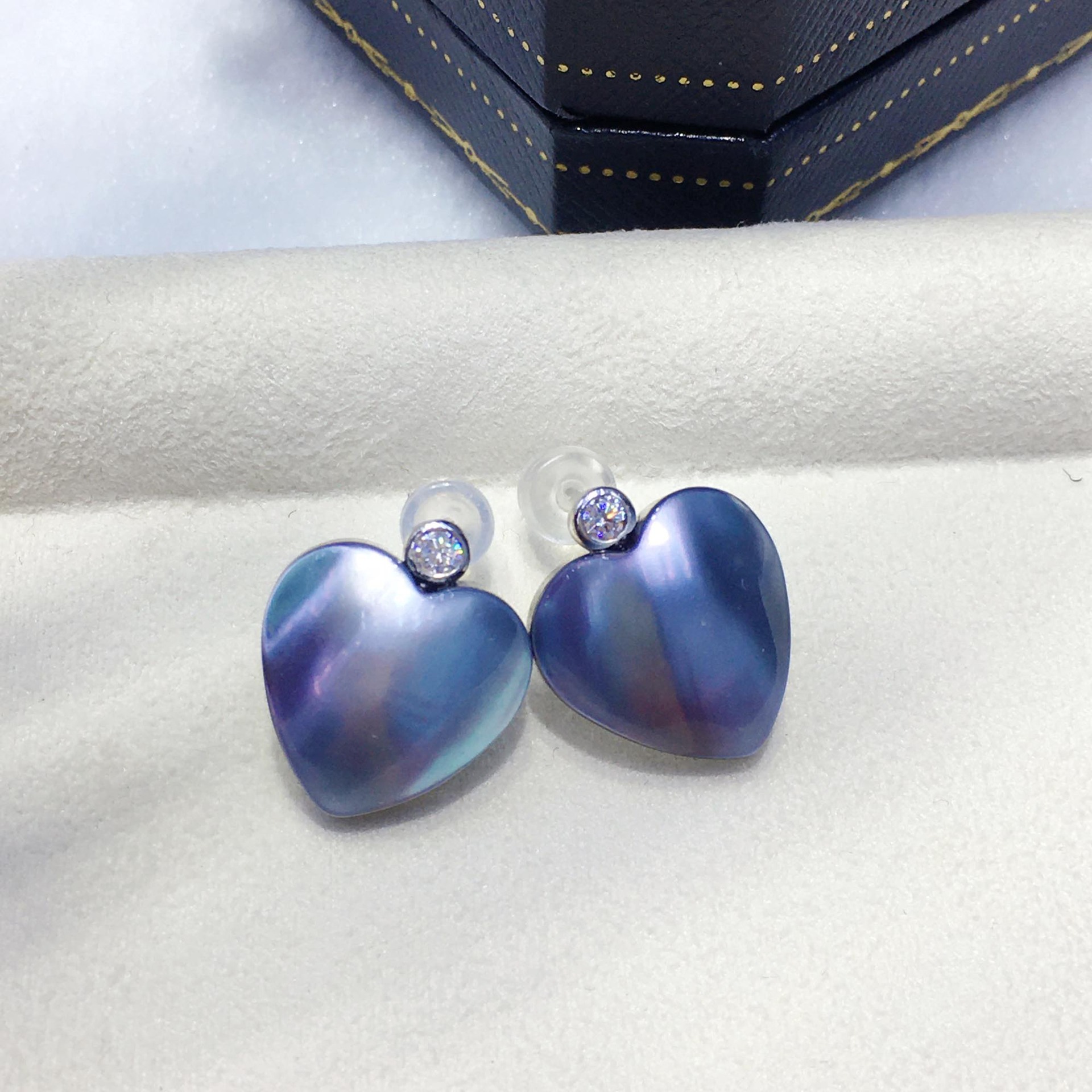 ����С�����������ư��ĺ�ˮ�������鴿�������������׹��װ