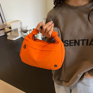 Autumn universal waterproof handheld one-shoulder bag, trend of season