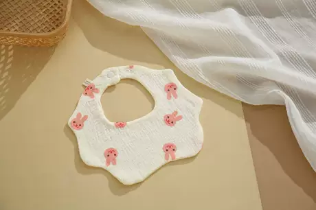 Pink rabbit head (petal bib)