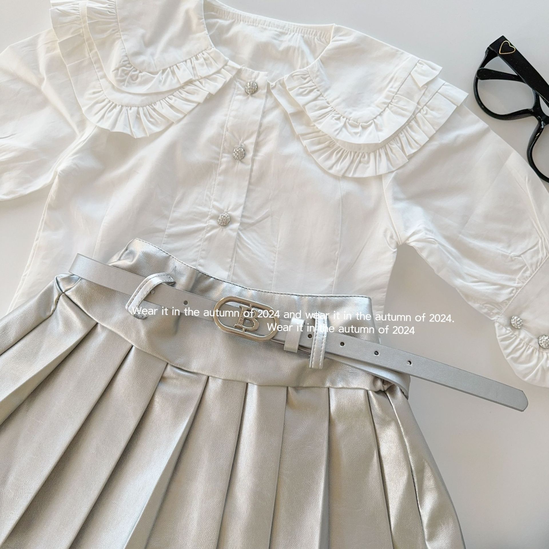 2024 소녀의 디자인 센스 레이스 옷깃 달콤한 셔츠 우아한 편안한 세척 코튼 화이트 셔츠 가죽 스커트 투피스 세트