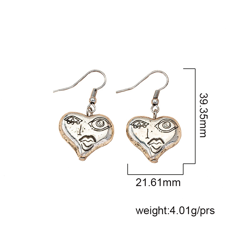 Vintage Heart-shaped Earrings Wholesale display picture 1