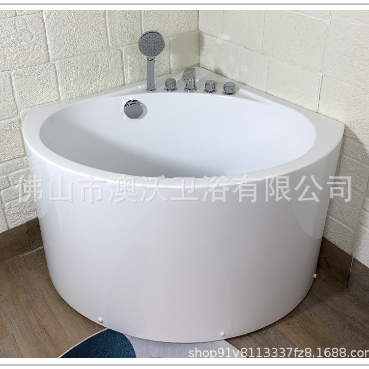 Triángulo en forma de abanico bañera pequeño apartamento j hogar 900*900 temperatura constante calefacción asiento bañera integrado independiente cilindro