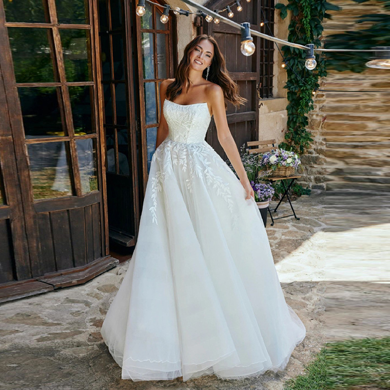 Tubo superior vestido de novia 2024 nueva primavera arrastrándose blanco Mori Super hadas estación independiente Comercio exterior registro vestido de noche image 6