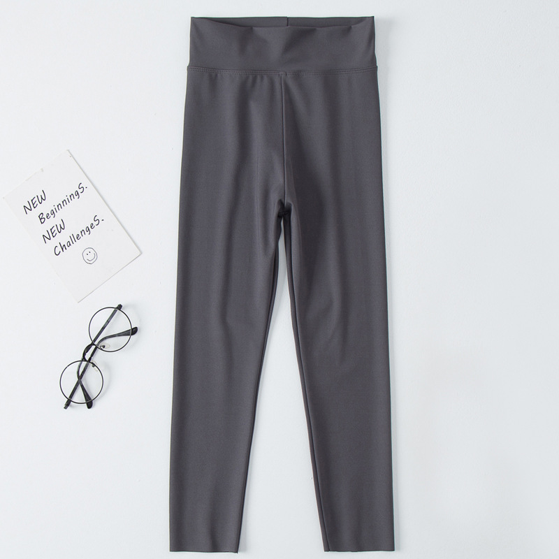 Pantalones de tiburón para niñas primavera y otoño ropa de bebé delgada Pantalones deportivos de corte casual niños medianos y grandes estiran pantalones de yoga fabricante