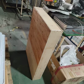 电磁炉;手机充电器;搅拌机