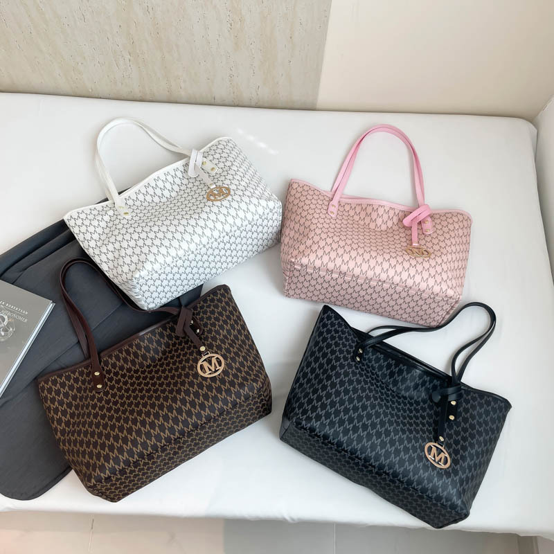 Personalidad transfronteriza bolso de gran capacidad 2025, nuevo bolso de gran tamaño, bolso de hombro de viaje de diamante para mujeres