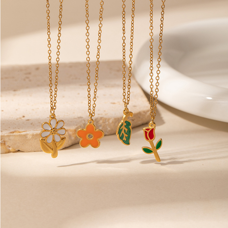 7g Weight 0.03µm Gold Plating Thickness Electroplated Gold Plating Process Golden Plated Plating Material 201 Stainless Steel Pendant Material Pendant Necklace Classification 201 Stainless Steel Chain Material cable chain Chain Type 1 Piece Quantity Holiday, Daily Occasion 201 Stainless Steel Material Flower Pattern Women's Gender Simple Style, Classic Style Style Plating Craft Elegant Titanium Steel Necklace For Women Bohemian Floral Print Colorful Drip Glaze Rose Pendant Versatile Clavicle Chain 10
