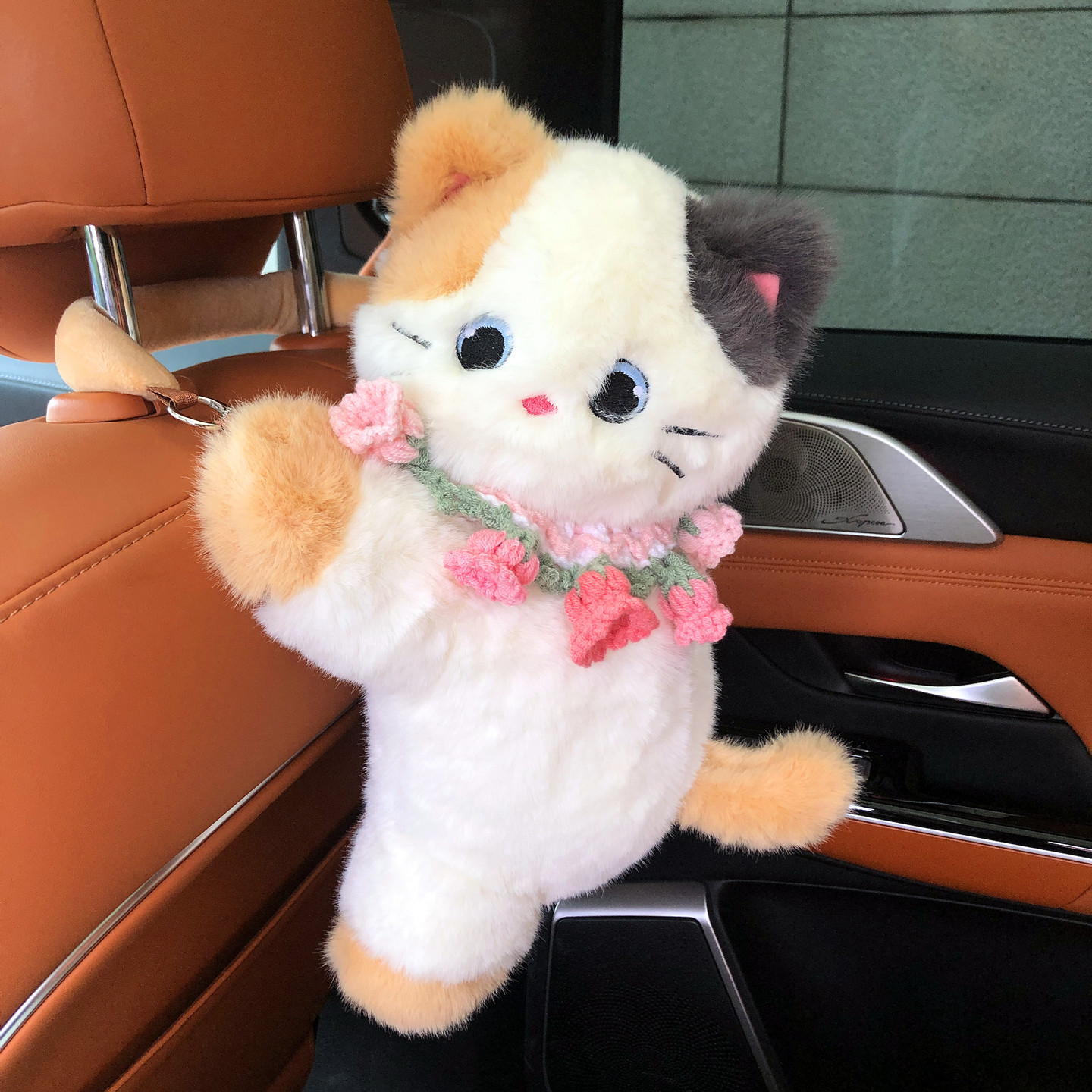 Car Tissue Box Creative Cute Plush Toy Car Interior Decoration Tissue Box Car Siamese Cat Car Tissue Box