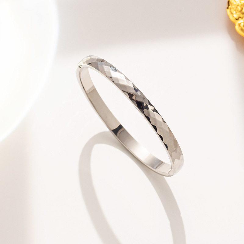 Rhombus Pattern Women'S Gender Retro Rhombus Titanium Steel Plating Bangle