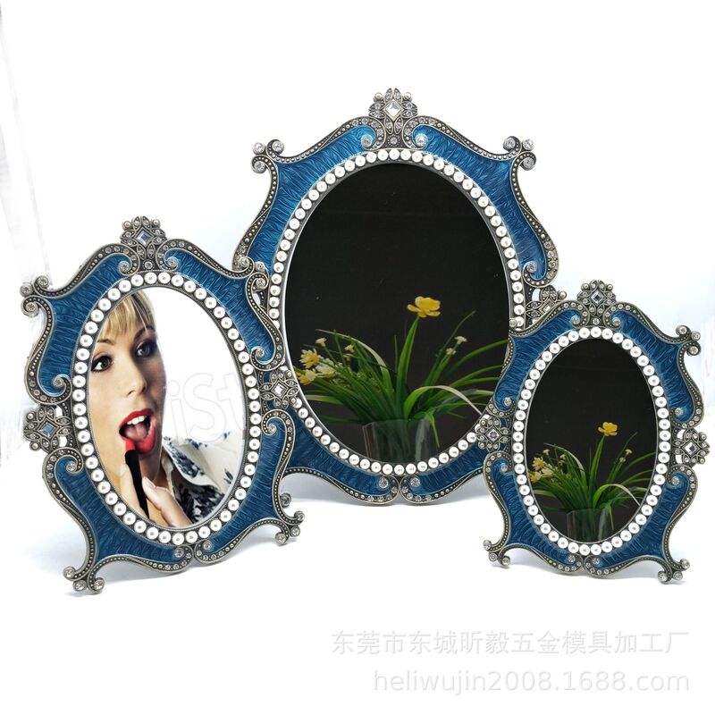 Patent Xin Yi photo frame, blue pearl diamond metal frame mirror, princess mirror. Simple and fashionable Patent Xin Yi photo frame, blue pearl diamond metal frame mirror, princess mirror. Simple and fashionable
