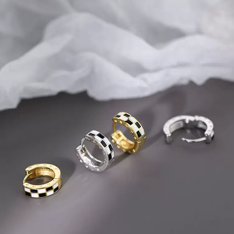 韩版黑白棋盘格耳扣耳环女小众设计感高级2022新款潮耳钉耳圈耳饰