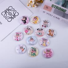 吧唧定 制卡通马口铁徽章动漫周边蜡笔小新胸章创意圆形胸章胸针