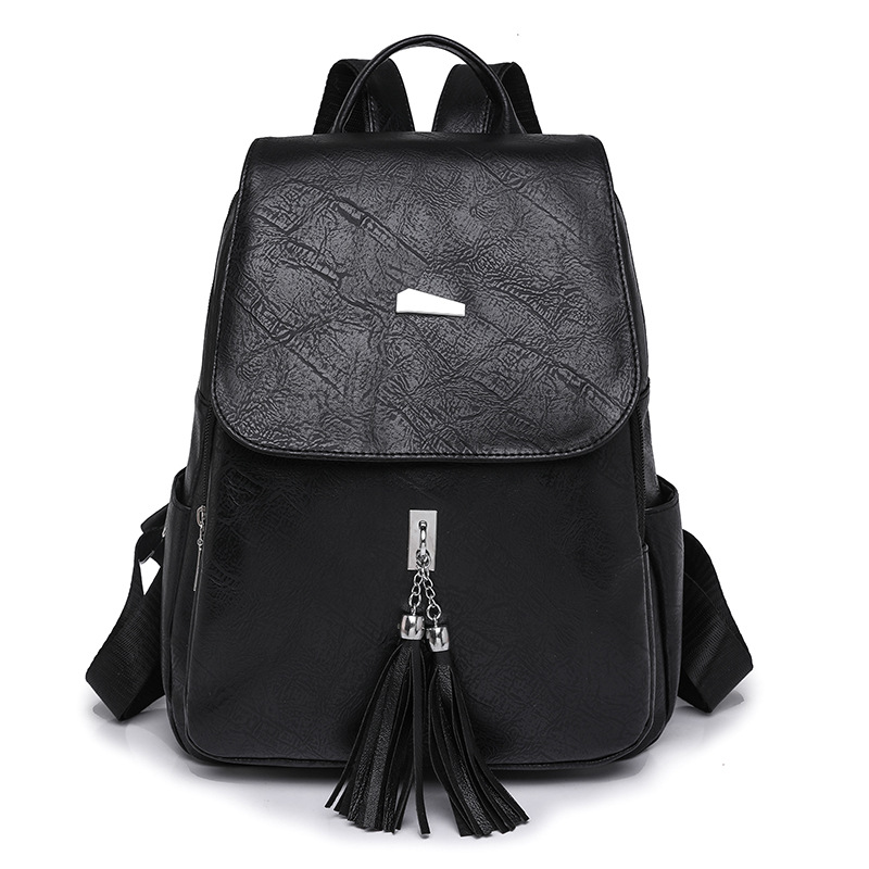 Spot wholesale 2023 nueva mochila casual de cuero suave para mujer Europa y América retro de gran capacidad con flecos mochila de viaje