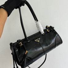 P���_Ůʿ�¿���ϞƤ����μ������Ҹ������б�����Ʒ�|1BA426