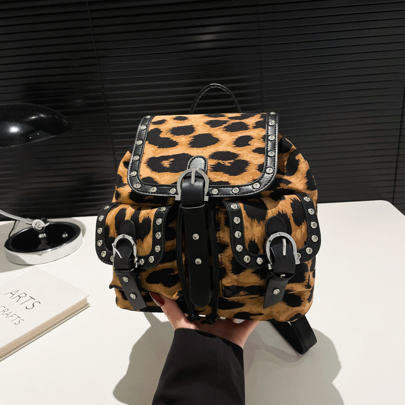 European and American Retro Cross-border New Distinctive Leopard Print Backpack Trendy Fashion Flip Bag Rivet Large Capacity Backpack