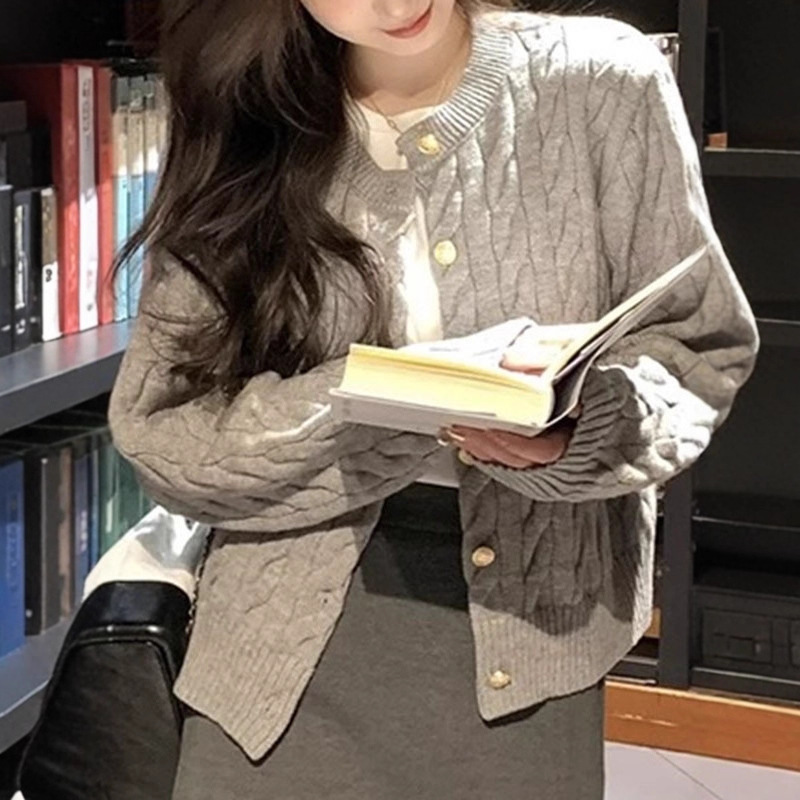 여성 꽈배기 니트 가디건 버튼 숏자켓 그레이 데일리 루즈핏