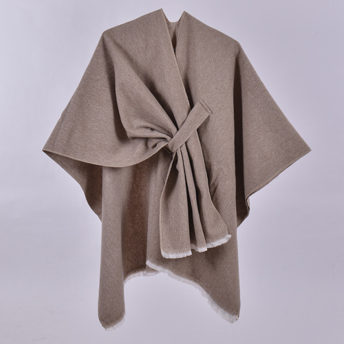 In-stock solid-color fashion knitted shawl—European and American-style foreign trade plain-colored cape with slit and stripe detail, perfect for autumn and winter as a warm outerwear scarf.