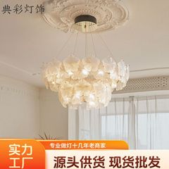 リビングのシャンデリアは現代的にシンプルで、フランス式の軽くて豪華なクリーム風のデザイナーの寝室のレストランのメインランプの新型直売卸売りです。