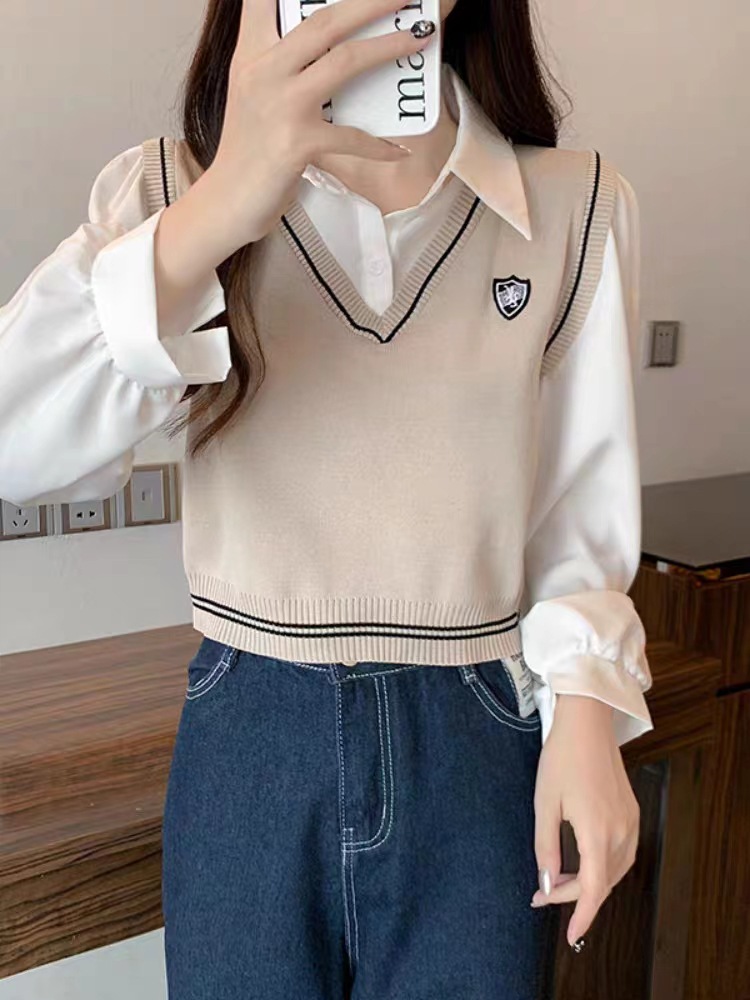Chaleco exterior corto blanco Chaleco de adelgazamiento pequeño de estilo occidental con cuello en V chaleco apilado superior primavera