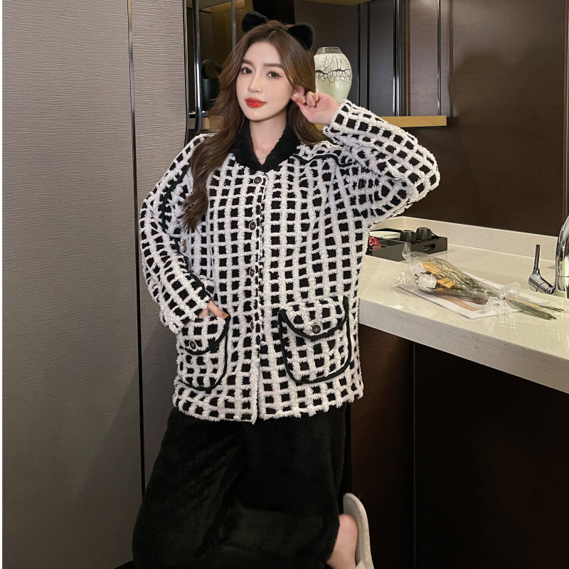 El otoño y el Invierno de manga larga estilo Chanel engrosada pijamas las mujeres caliente dulce chica nueva cardigan Home wear, además terciopelo traje