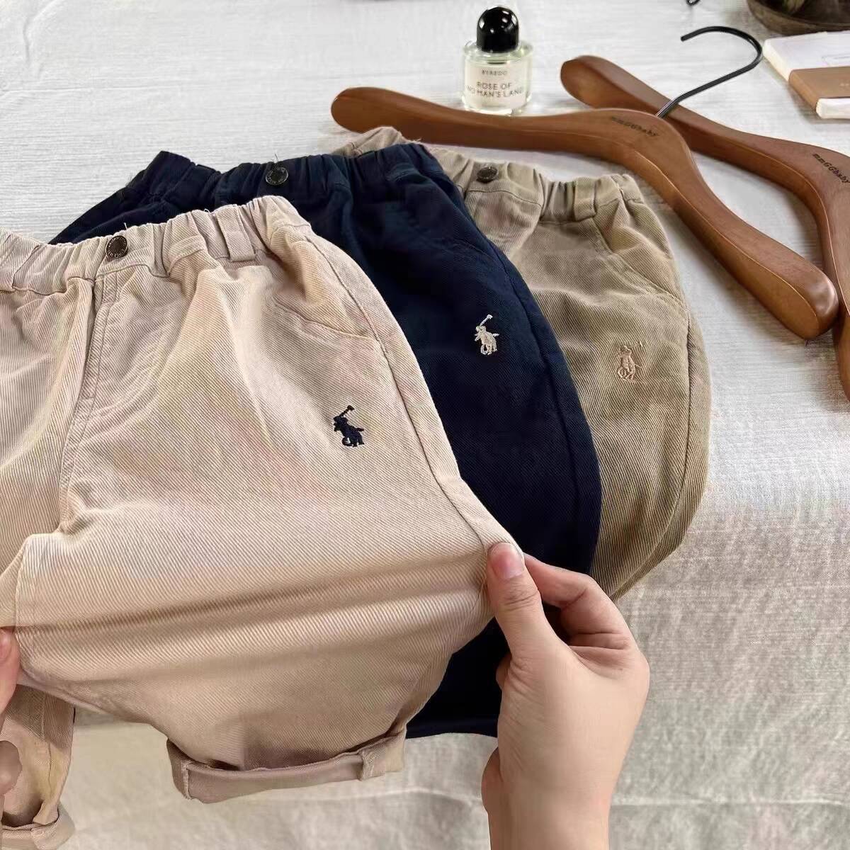 Elastic autumn pony for boys