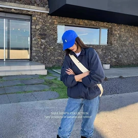 女式衬衫;连衣裙;女式针织衫