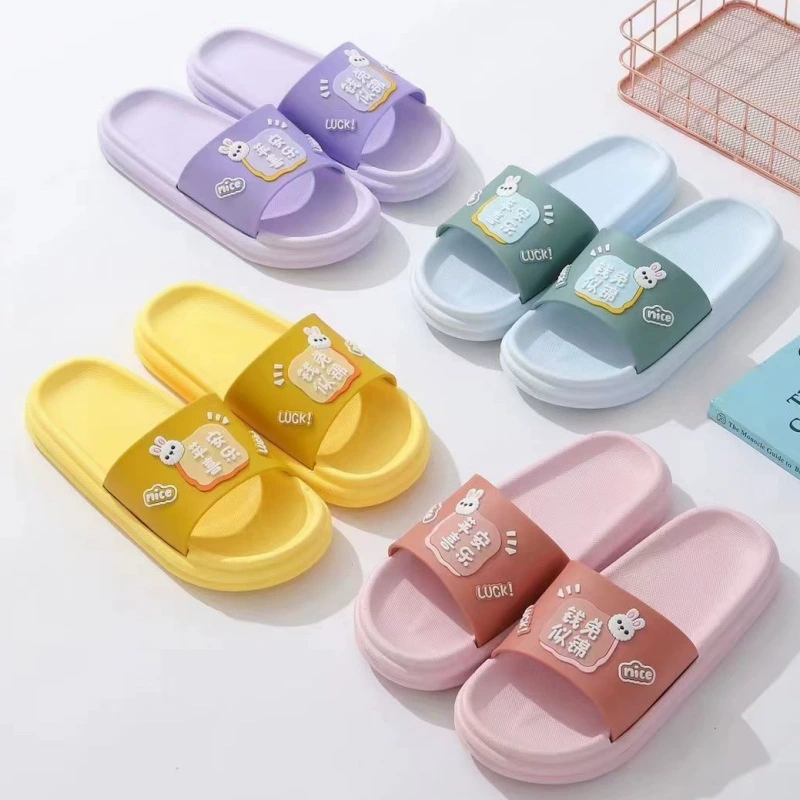 Новые парные тапочки для женщин носят банные толстые подошвы, противоскользящие износостойкие мягкие нижние ступеньки на ощущение дерьма, крутые тапочки, мужские, защищенные от запаха, оптом